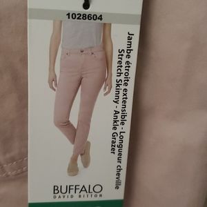 Mid-Rise Stretch Skinny Ankle Grazer